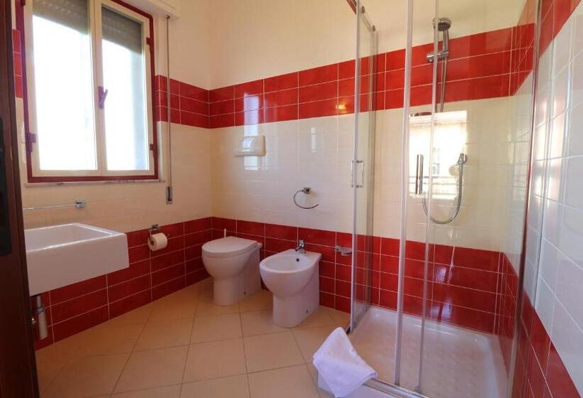 Chambre Triple Standard, B&b Spiaggia Di Ponente