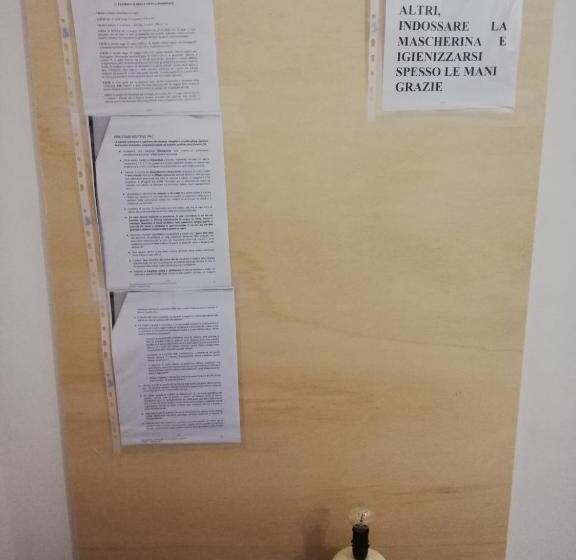 舒适三人间, La Stanza Alternativa