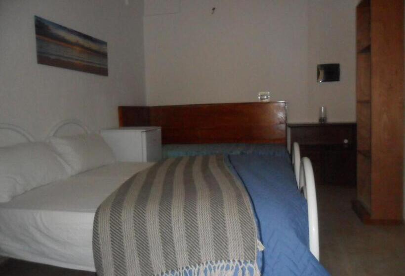 舒适三人间, La Stanza Alternativa