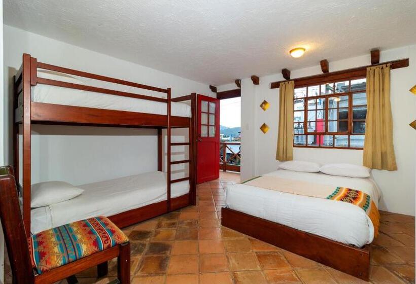 スタンダード４人部屋, Acoma