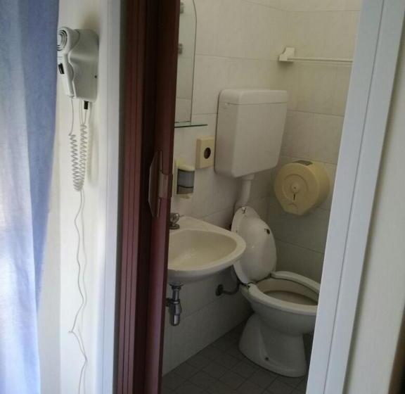 Standard Neljän Hengen Huone, Annamare