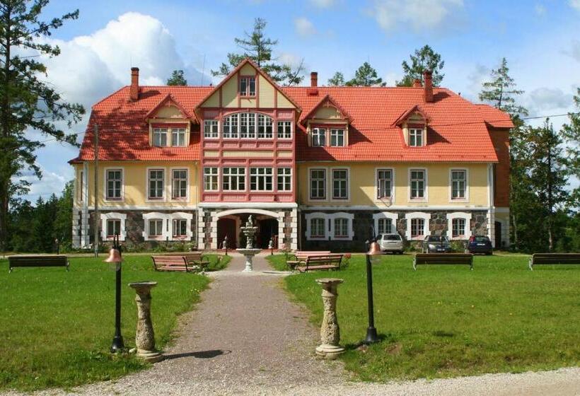 ویلای یک اتاق خوابه با استخر شنا, Cantervilla Castle