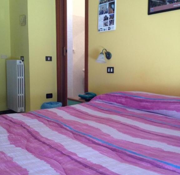 חדר סטנדרט יחיד, Giampy