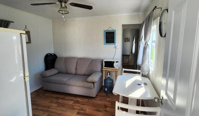 بنجلو قياسى مطل على البحر, Les Cabines Sur Mer