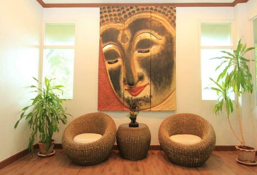 디럭스 룸, Baantip Suantong