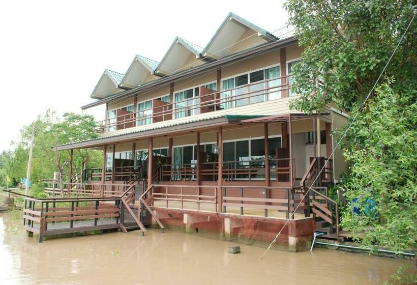 Quarto Deluxe, Baantip Suantong