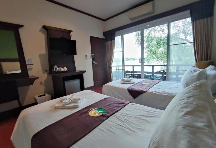 Quarto Deluxe, Baantip Suantong