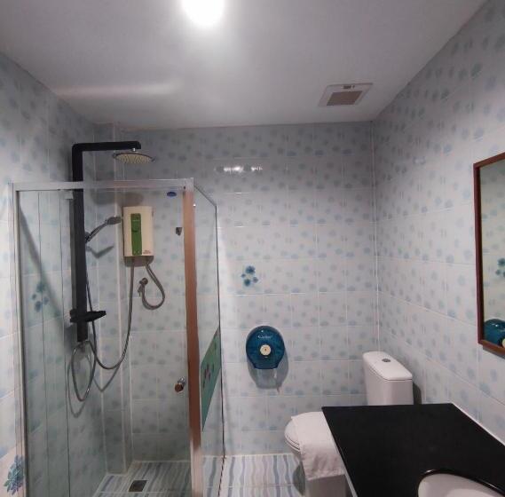 Deluxe room with river view, Baantip Suantong