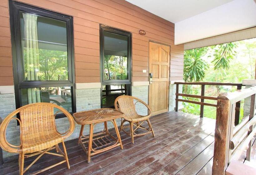 Bungalow Standard Vista Jardim, Baantip Suantong