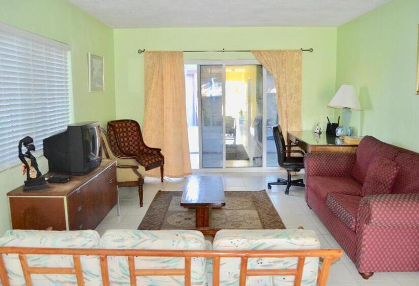 آپارتمان 2 خوابه, Waterway Condos