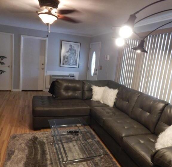 סוויטת 2 חדרי שינה, Sunset Motel