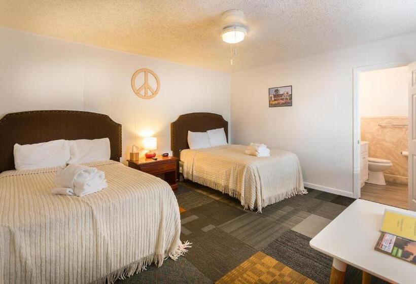 חדר סטנדרט, Sunset Motel