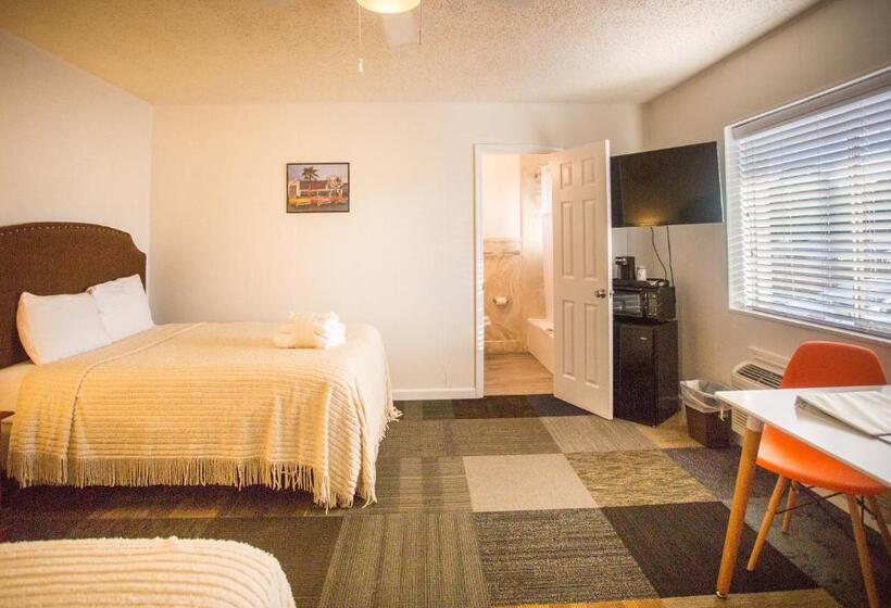 חדר סטנדרט, Sunset Motel