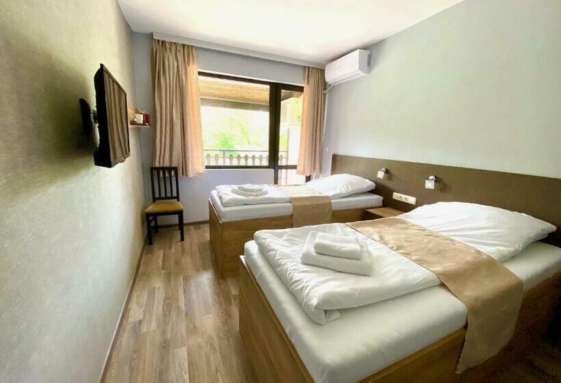 غرفة قياسية مزوَّدة بشُرفة, Tryavna Lake Hotel & Spa