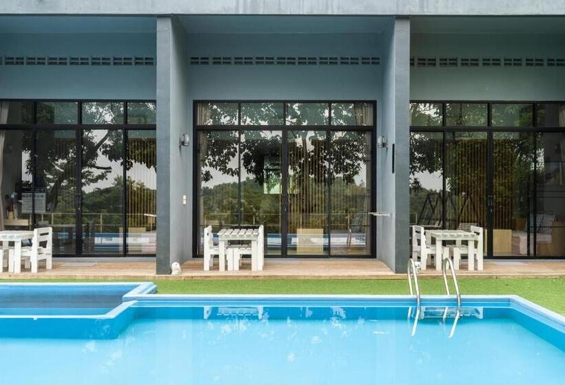 プールビュースイート, Veravian Resort