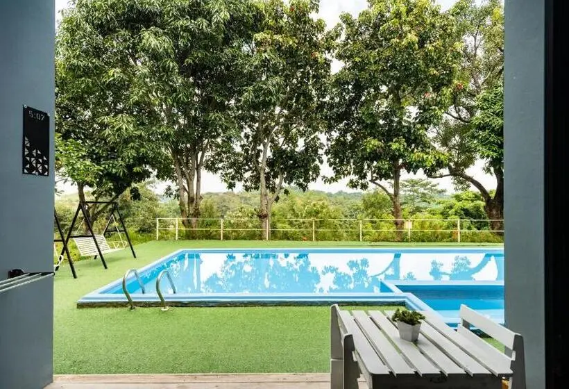 プールビュースイート, Veravian Resort
