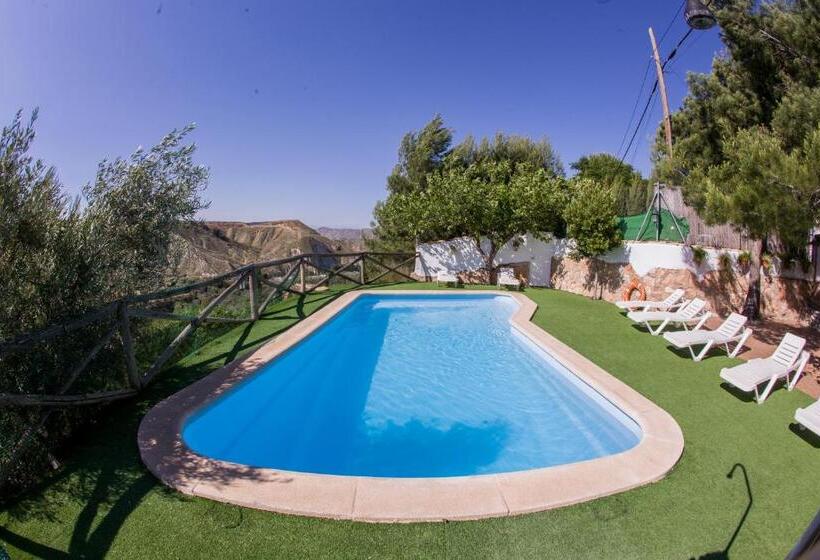 Апартаменты 3 Спальни, Casas Cueva Cazorla