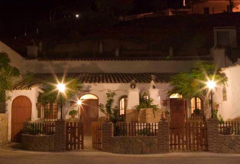 Апартаменты 3 Спальни, Casas Cueva Cazorla