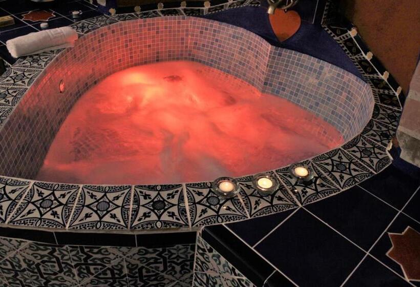 Номер Стандарт с Гидромассажем, Casas Cueva Cazorla