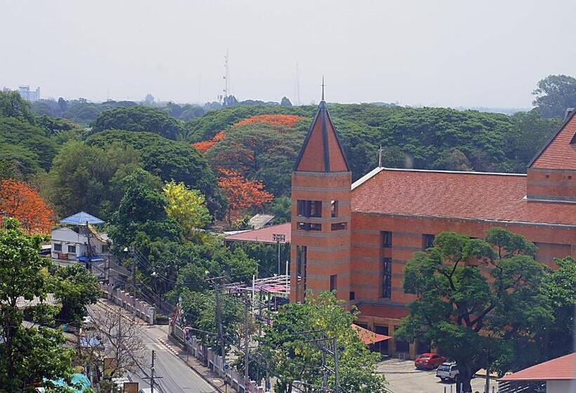 سوییت اجرایی, The Empress Premier Chiang Mai Sha Extra Plus