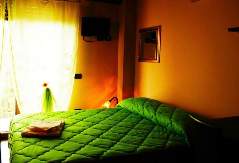 标准间带山景, B&b Il Fruscio