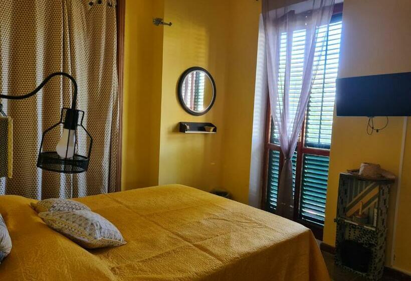 带共用浴室的标准房间, B&b Ondamarina