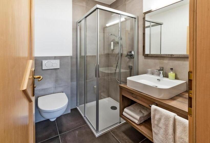 バルコニー付きスタンダードルーム, Garni Sonngart