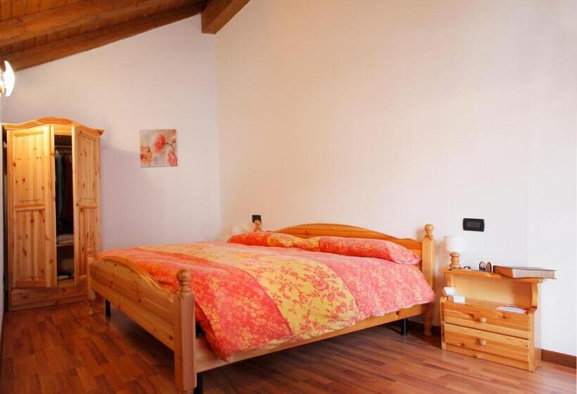 バルコニー付きスタンダードルーム, Sentiero Valinis