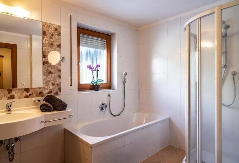 Perhehuone Vuoristonäkymä, Boutique Hotel Kircher