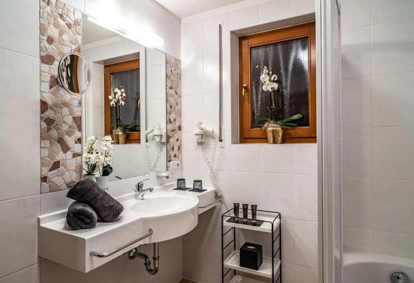 Семейный Номер, Boutique Hotel Kircher