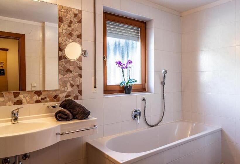 Семейный Номер, Boutique Hotel Kircher