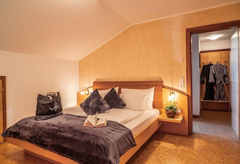 Семейный Номер Вид на Горы, Boutique Hotel Kircher