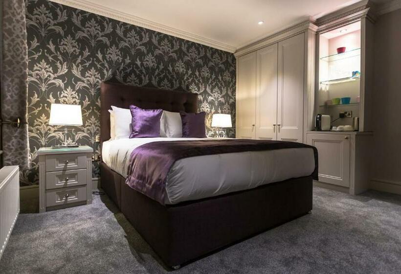 스탠다드 룸 킹사이즈 침대, 12th Lock Boutique