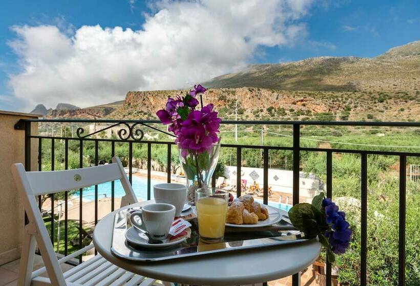 חדר סטנדרט, Achibea