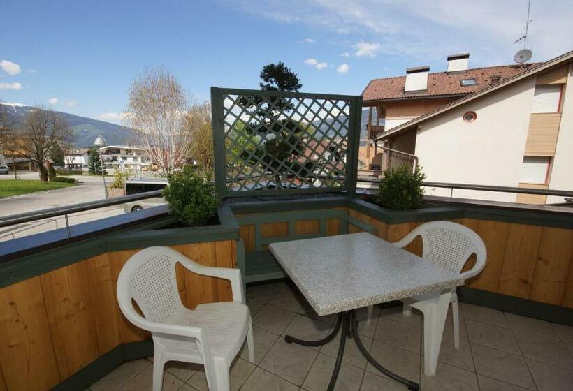 スタンダードルーム, Akelei