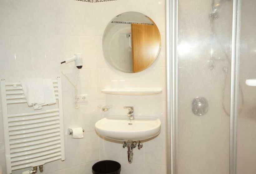 スタンダードルーム, Akelei