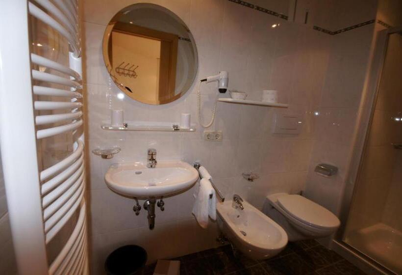 スタンダードルーム, Akelei