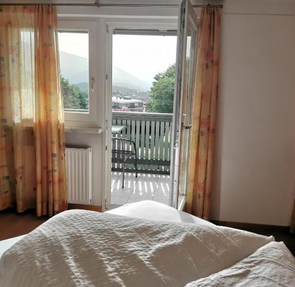 スタンダードルーム, Akelei