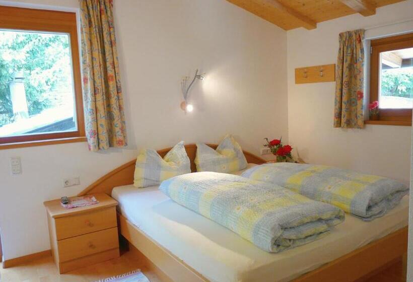 带露台的标准工作室, B & B Apartments Ortlerblick