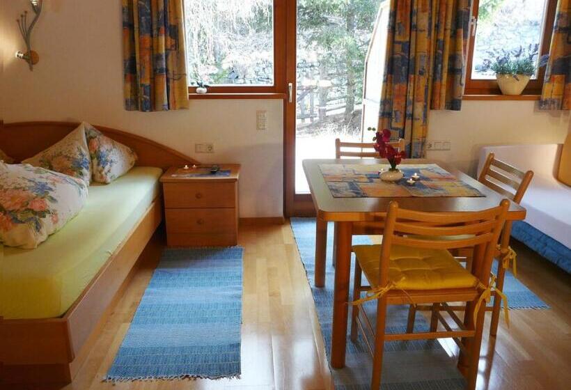 Comfort studio with terrace, B & B Apartments Ortlerblick