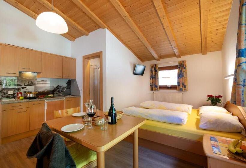Comfort studio with terrace, B & B Apartments Ortlerblick