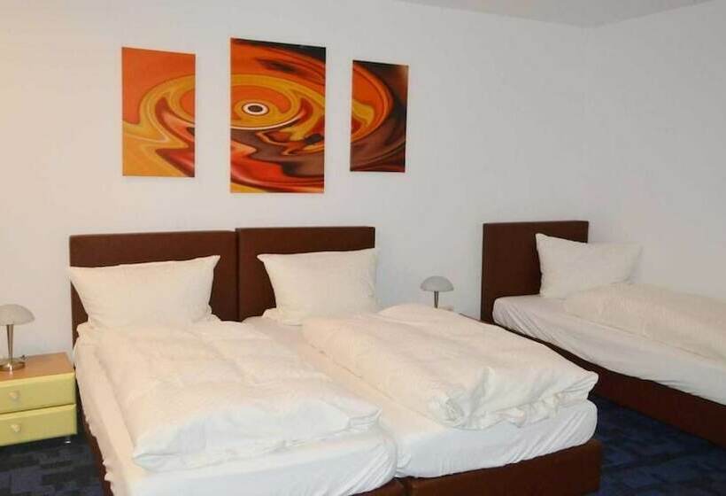 스탠다드 트리플 룸, B8 Voerde