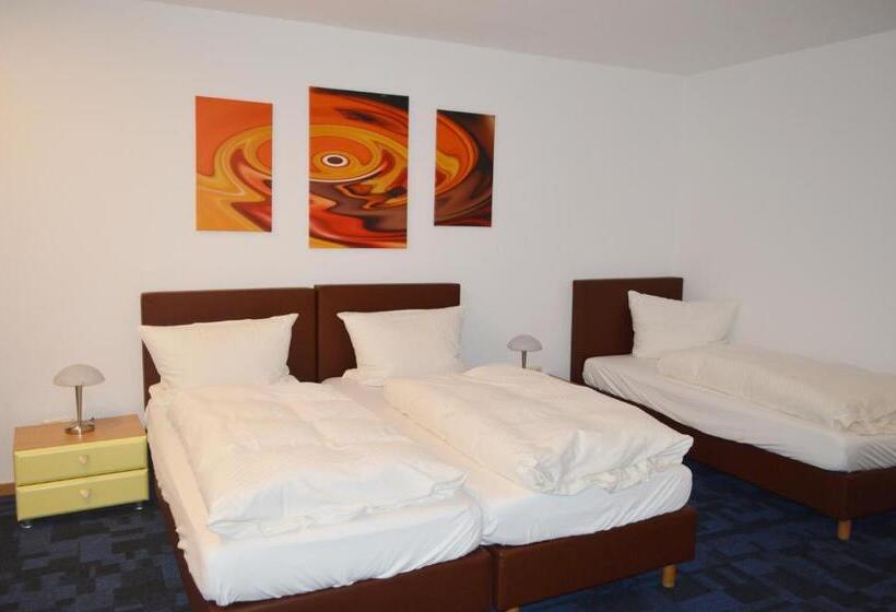 스탠다드 트리플 룸, B8 Voerde