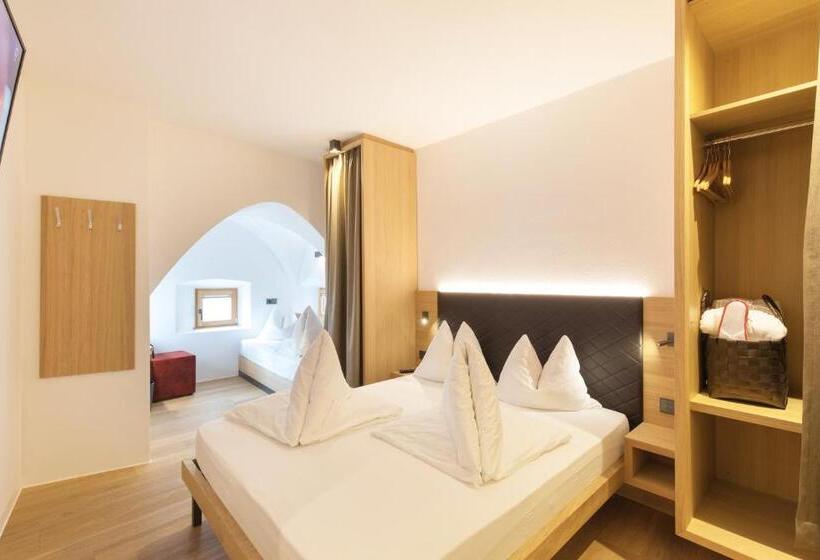 חדר סטנדרט לשלושה, Belvenu Boutique