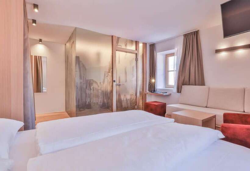 חדר סטנדרט לשלושה, Belvenu Boutique