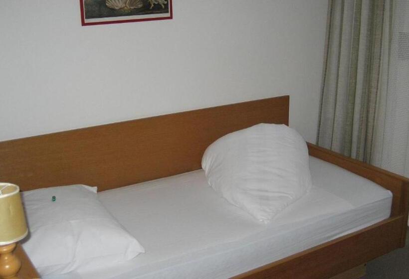 带阳台的标准单人间, Garni Kofler