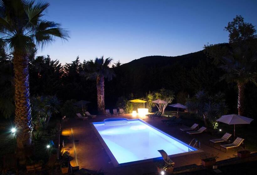 オーシャンビューのスーペリアトリプルルーム, Villa Tresino B&b