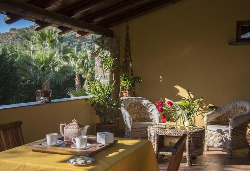 オーシャンビューのスーペリアトリプルルーム, Villa Tresino B&b