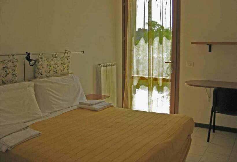 اتاق خانوادگی, Country House B&b Appartamenti Ai Cipressi