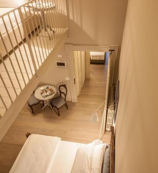 Полулюкс, B&b Antico Brolo